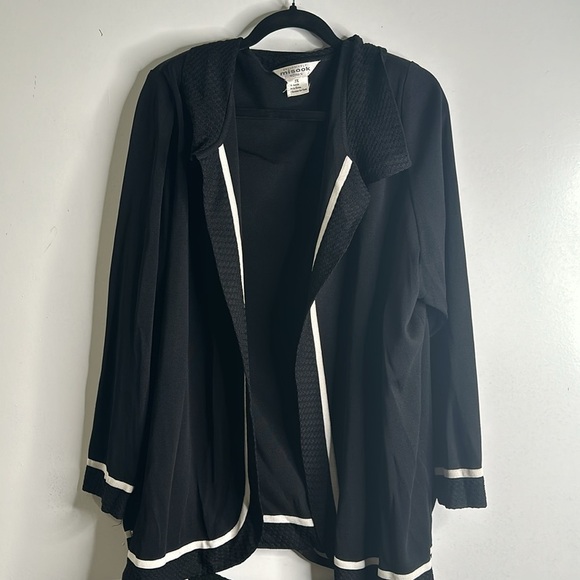 Misook 2 piece set sweater cardigan and sleeveless top size 3x black and… - Picture 5 of 10